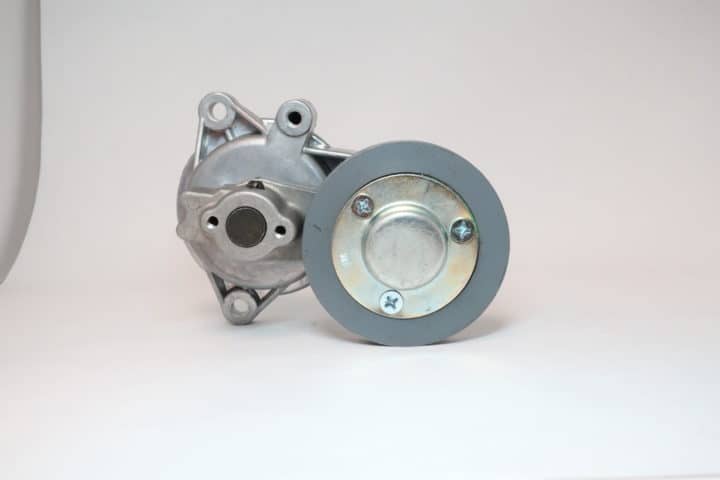 Deutz F6L912 / F6L913 Idler Pulley (single)