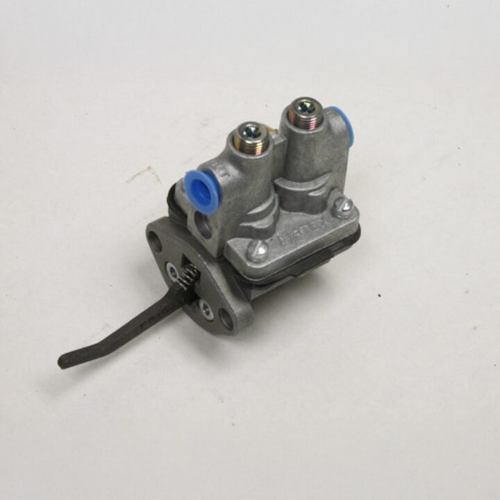 Wisconsin 2 Cylinder Fuel Pump - Image 2