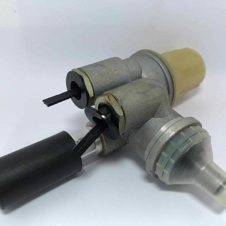 Deutz 914 Series Fuel Pump - Image 2
