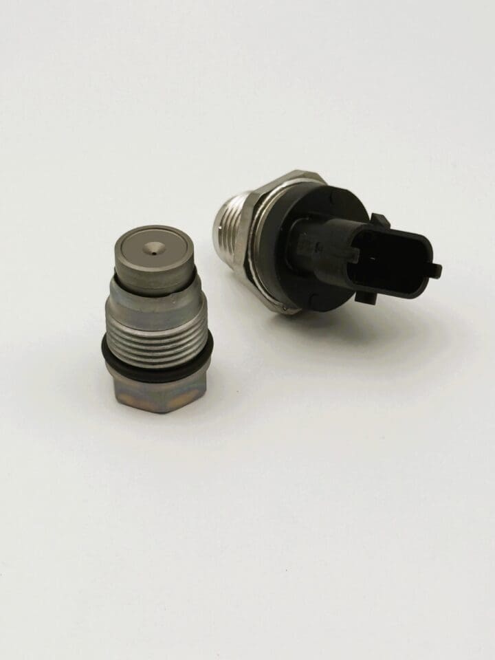 Pressure Relief Valve & Rail Pressure Sensor Kit for Deutz 2.2, 2.9 & 3.6 Engines - Image 2